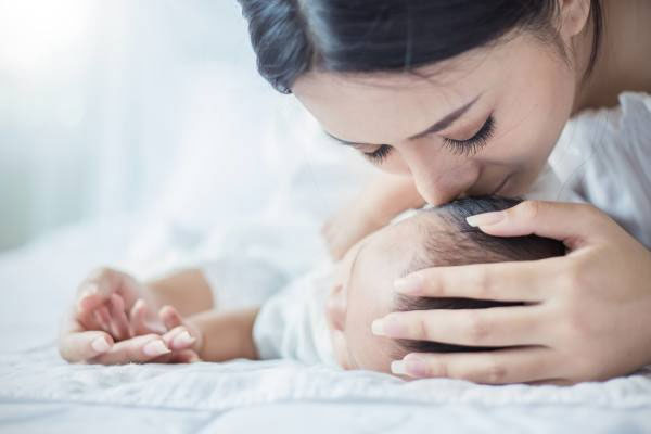 Chị gái tôi quyết thành mẹ đơn thân sau một cuộc gọi nhỡ-1