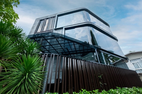 Ngôi nhà 80 m² phong cách tối giản, mặt tiền chỉ 3,5m-15