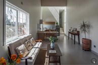 Ngôi nhà 80 m² phong cách tối giản, mặt tiền chỉ 3,5m