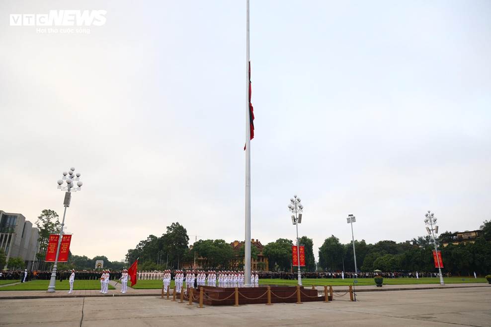 Lễ thượng cờ rủ Quốc tang Tổng Bí thư Nguyễn Phú Trọng-11