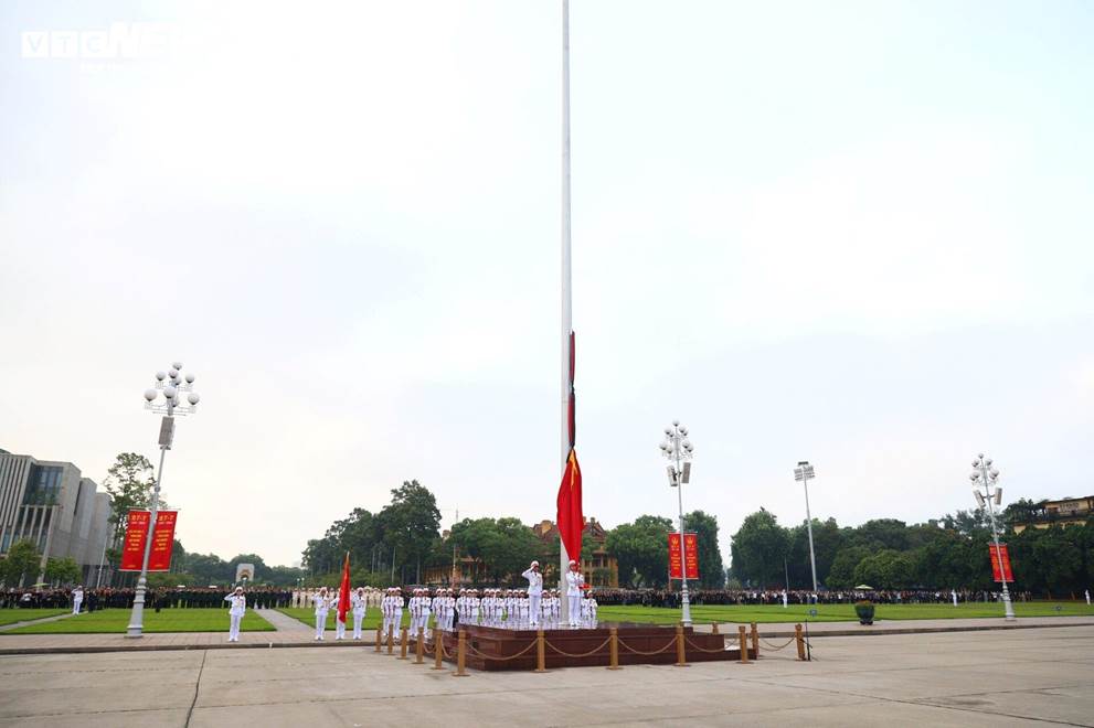 Lễ thượng cờ rủ Quốc tang Tổng Bí thư Nguyễn Phú Trọng-9