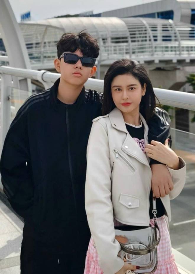 Chồng cũ Trương Quỳnh Anh ôn lại kỷ niệm 10 năm trước với con trai, Sushi nay 1m8, điển trai bỏ xa bố-3