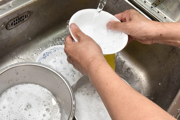 Tại sao không nên cho rau củ đựng trong túi nylon vào tủ lạnh?-4