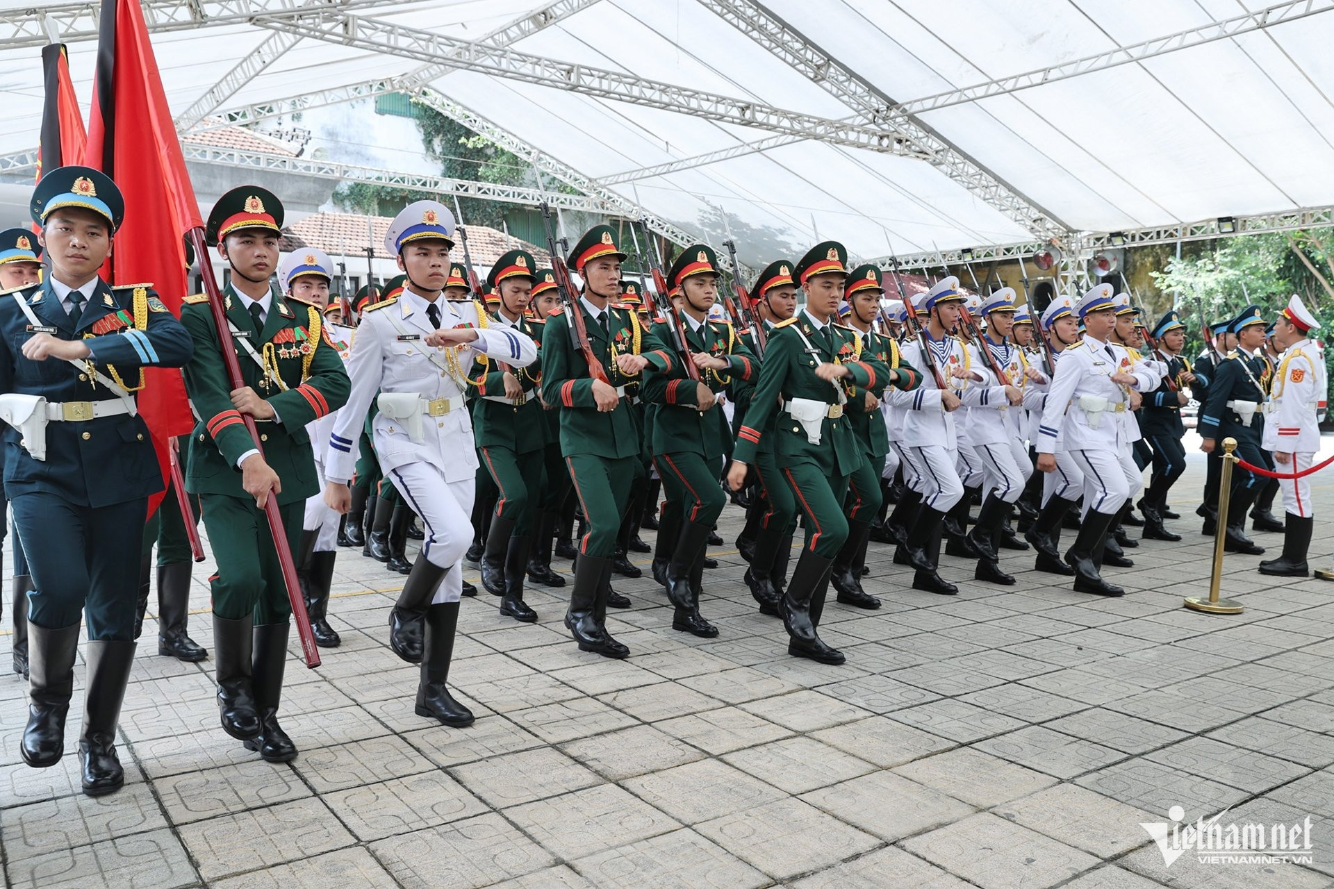 Giây phút tiễn biệt Tổng Bí thư Nguyễn Phú Trọng-17