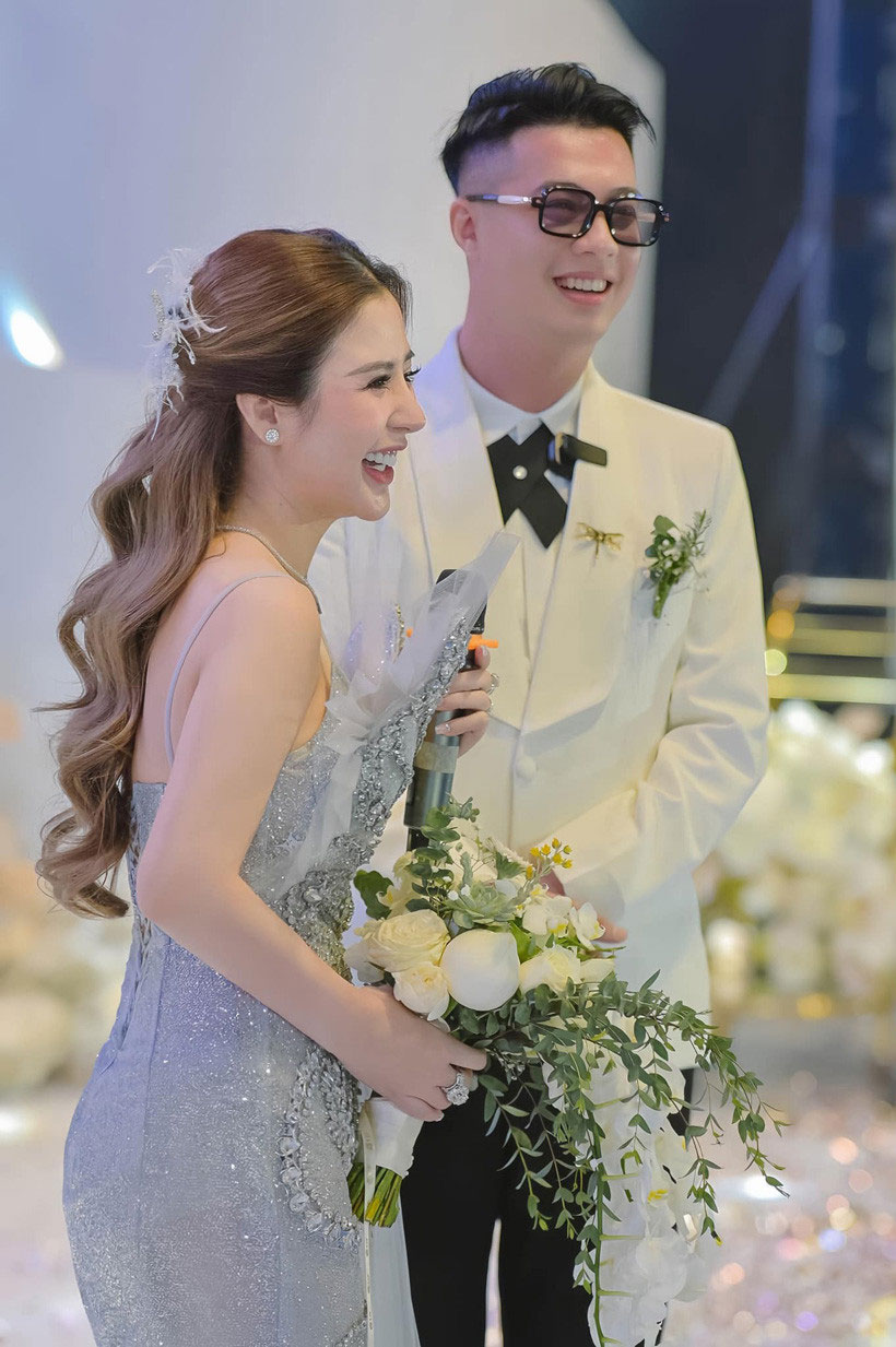 Cuộc sống hiện tại của mẹ đơn thân lấy trai tân, ngày cưới nhận quà hơn 30 tỷ-4