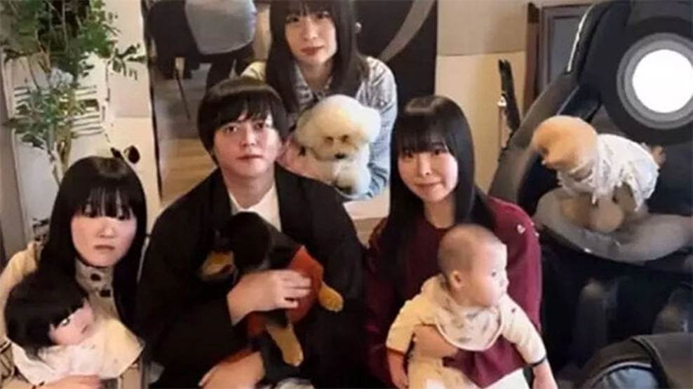 Ông chồng số hưởng nhất thế giới: Được 4 vợ trẻ bao nuôi, chỉ ở nhà nội trợ-3