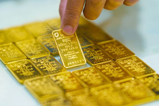 Giá vàng hôm nay 31/7/2024 vọt lên mốc cao, vàng nhẫn lập tức đảo chiều tăng