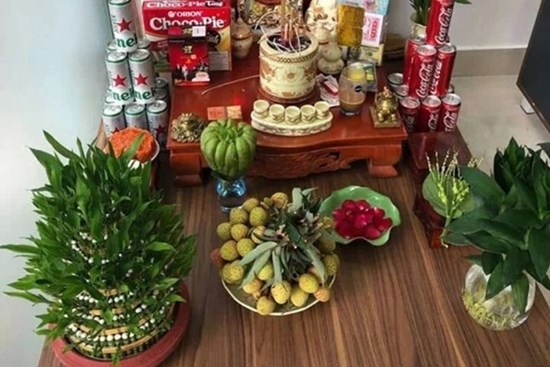 Tại sao cây thủy sinh hay được đặt ở ban thờ thần Tài?