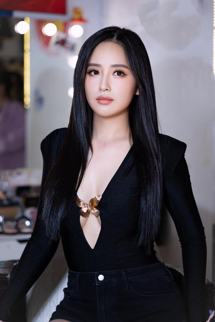 Không vào showbiz, sao Mai Phương Thuý vẫn hot sau 18 năm đăng quang Hoa hậu?-3