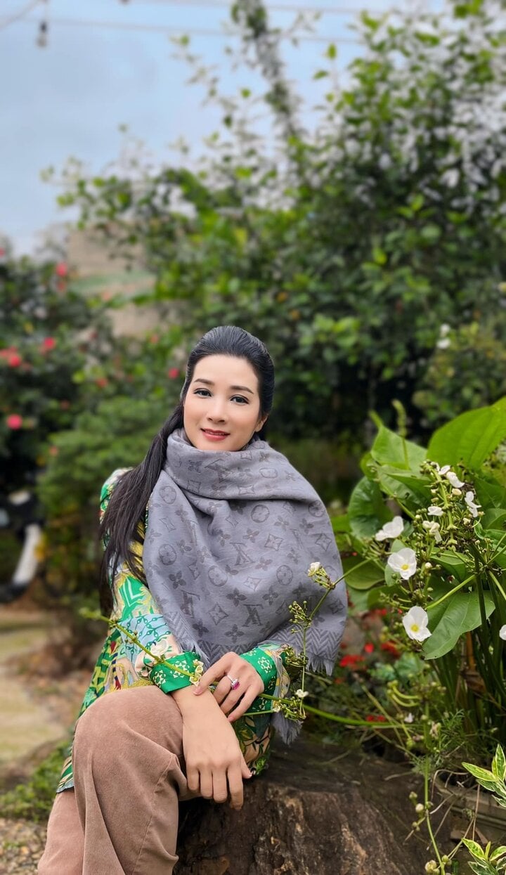 NSƯT Thanh Thanh Hiền tuổi U60: Nhan sắc lão hoá ngược, ngày càng trẻ đẹp-15