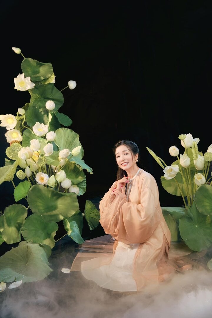 NSƯT Thanh Thanh Hiền tuổi U60: Nhan sắc lão hoá ngược, ngày càng trẻ đẹp-9