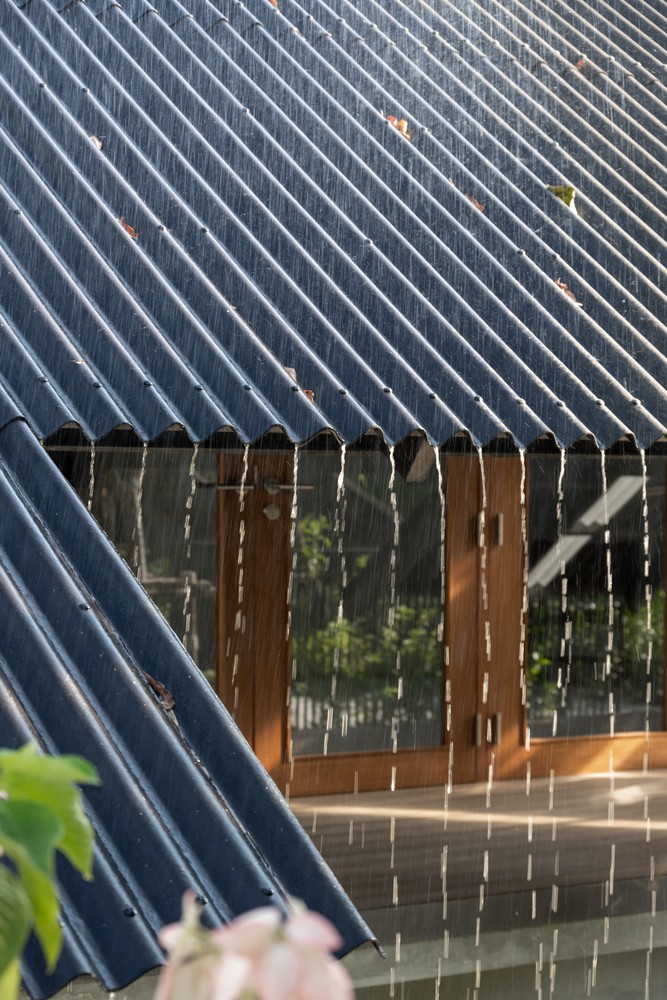 Độc đáo kiểu nhà mái Thái cho gia đình thích nuôi thú cưng-18