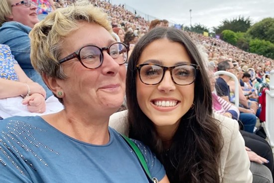 Cô gái mắc căn bệnh từng khiến 2 người thân tử vong