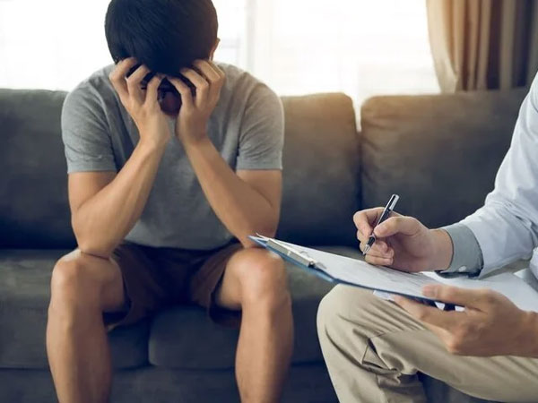 Chuyện chàng trai bị bố mẹ ép vào viện tâm thần chấn động dư luận Trung Quốc-1