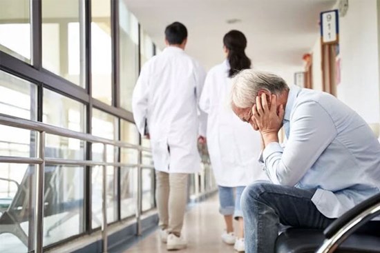 Chuyện chàng trai bị bố mẹ ép vào viện tâm thần chấn động dư luận Trung Quốc