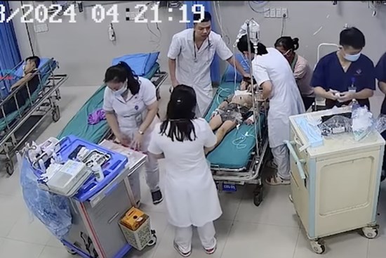 Ôm con đi cấp cứu vì căn bệnh hàng triệu người Việt mắc nhưng không biết