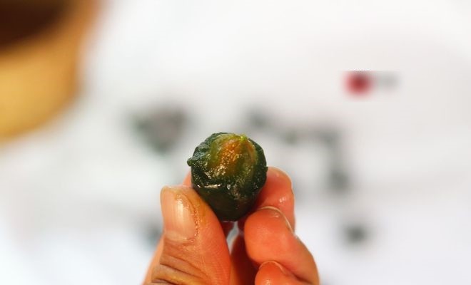 Quả đặc sản toàn hạt, nhỏ bằng ngón tay cái, bán là hái ra tiền nhưng cực khó tìm-2