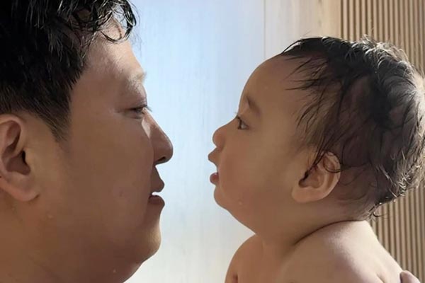 2 con đáng yêu của Trường Giang: Ái nữ xinh như lai Tây, quý tử mắt to long lanh giống hệt mẹ-17