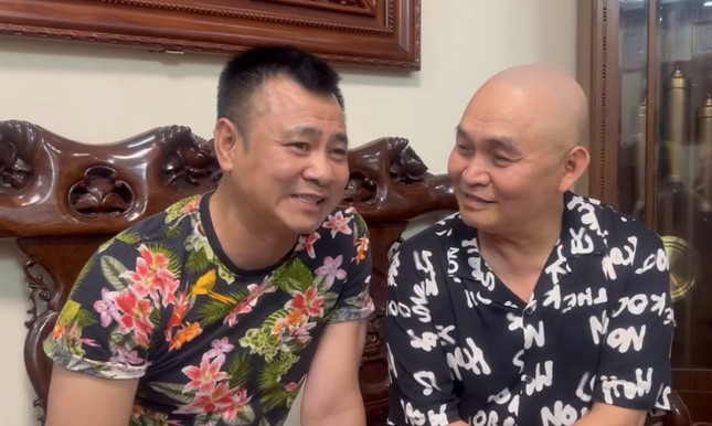 Tự Long làm Xuân Hinh xúc động-1