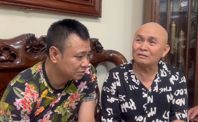 Tự Long làm Xuân Hinh xúc động-2