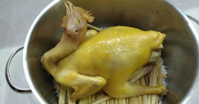 Luộc gà với nước xưa rồi, nhớ kỹ 3 ngâm rồi thêm thứ này vào đảm bảo ngon hết ý-1