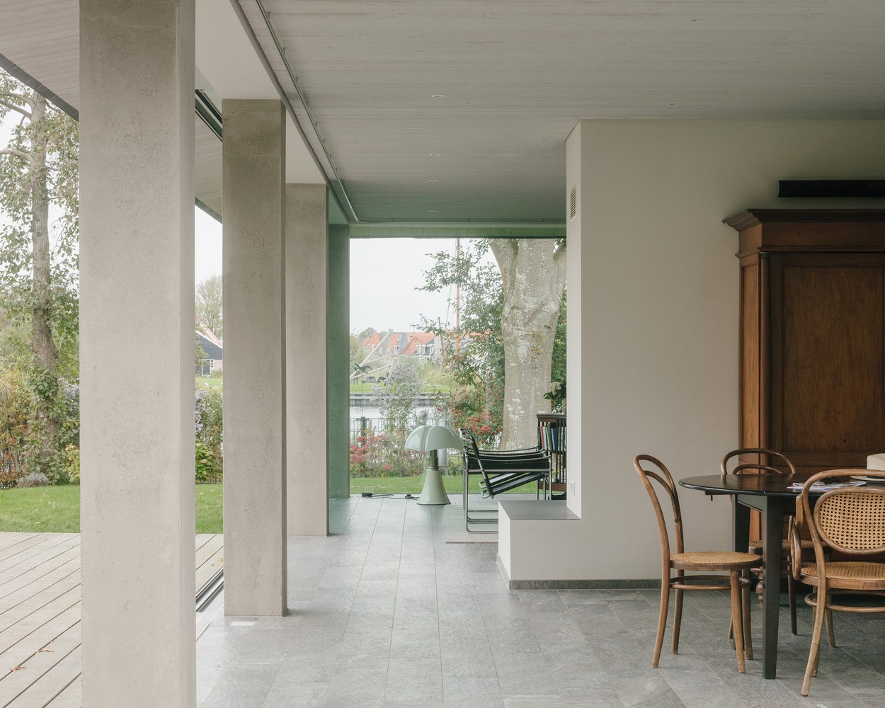 Cải tạo văn phòng làm việc cũ thành nhà cấp 4 ấn tượng-12