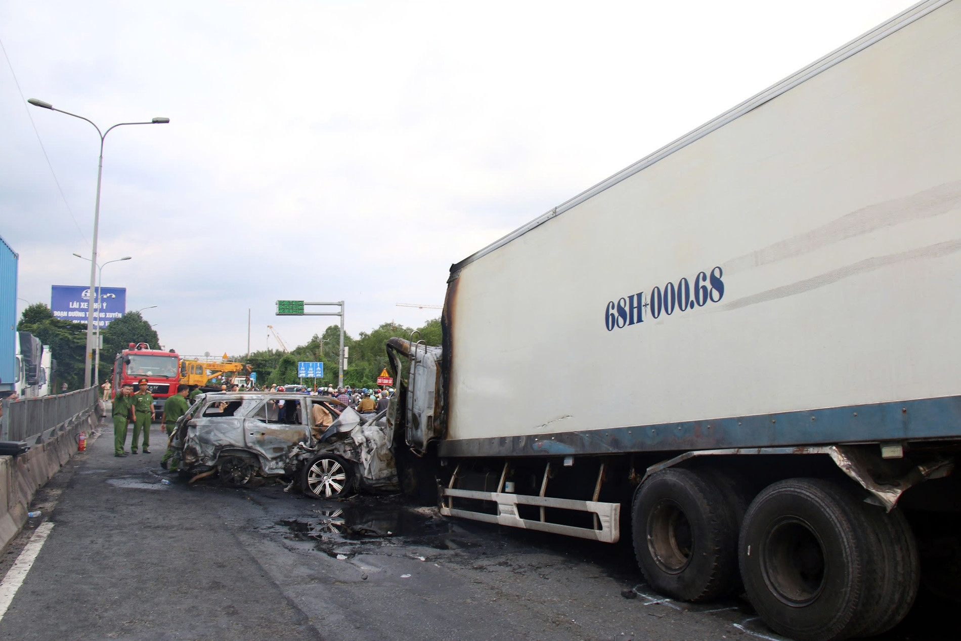 Lời kể ám ảnh của tài xế xe Volvo thoát chết vụ tai nạn 8 ô tô ở cầu Phú Mỹ-2