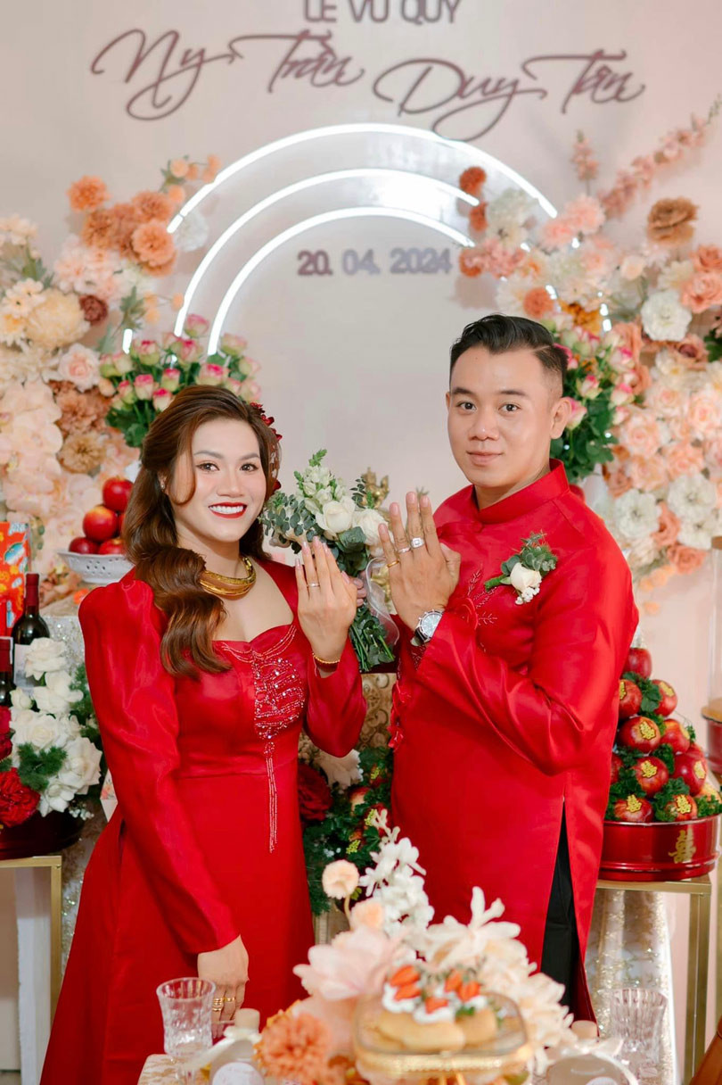 Cuộc hôn nhân thú vị của búp bê cơ bắp Đồng Nai và anh chàng điển trai-2