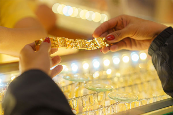 Giá vàng hôm nay 10/8/2024 tăng nhẹ, chờ tín hiệu mới từ nước Mỹ-1