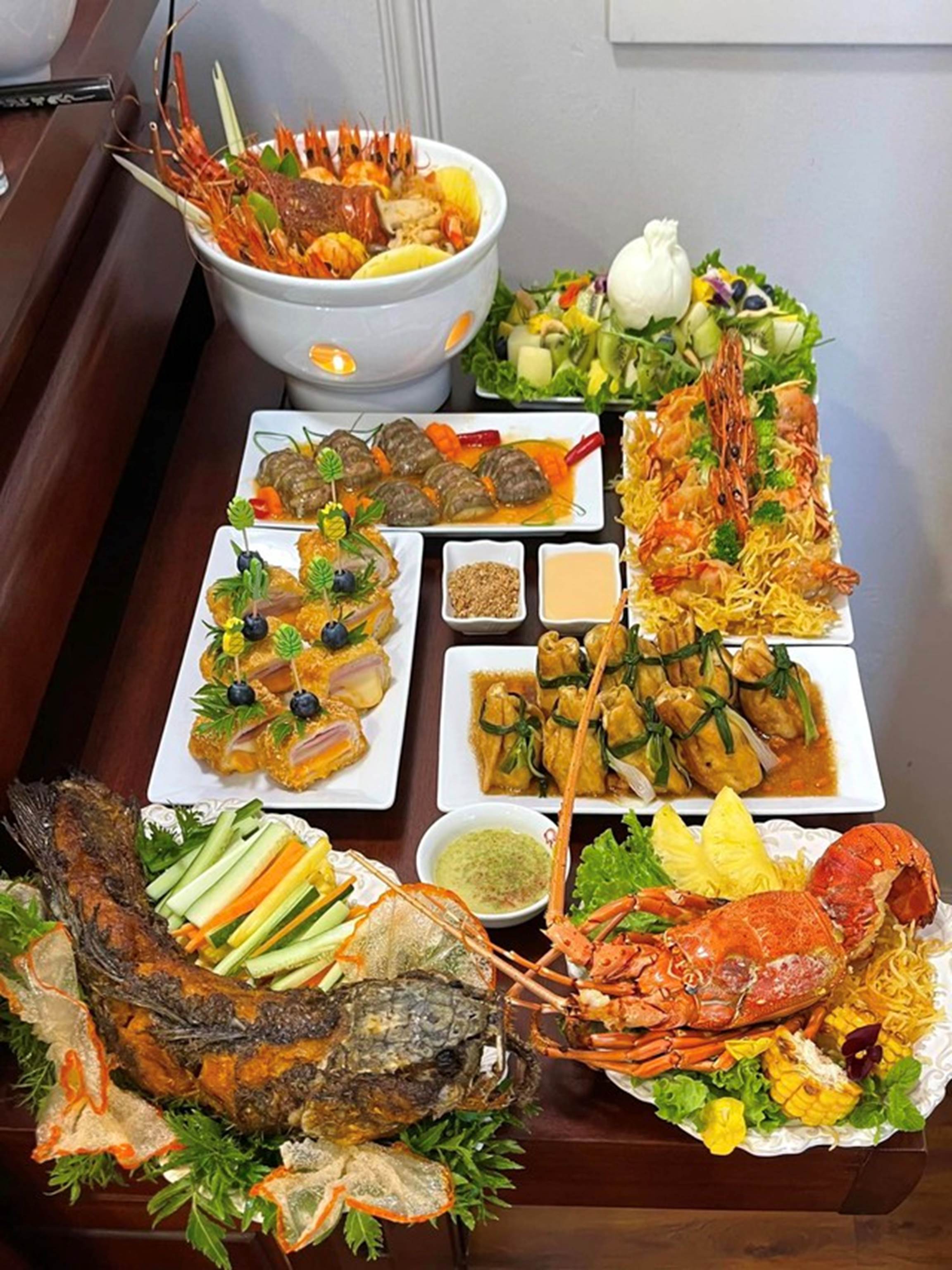 Sắp rằm tháng 7, tổng hợp những mâm cơm cúng hiện đại của các chị em ai cũng phải thốt lên khen ngợi!-12