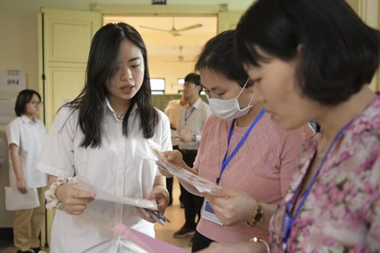 Đề xuất giảm xét tuyển đại học bằng học bạ, dừng xét tuyển sớm