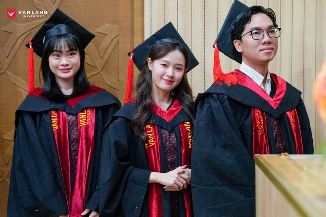 Midu tốt nghiệp thạc sĩ loại giỏi-2