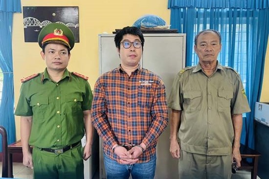 Nhân viên ngân hàng chiếm đoạt tiền tỷ của người thân để mua vàng