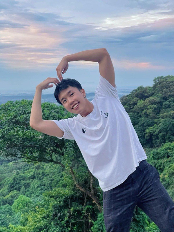 Con trai của Vân Dung đẹp trai và tài năng ra sao mà mẹ ruột đăng tin tuyển dâu?-1