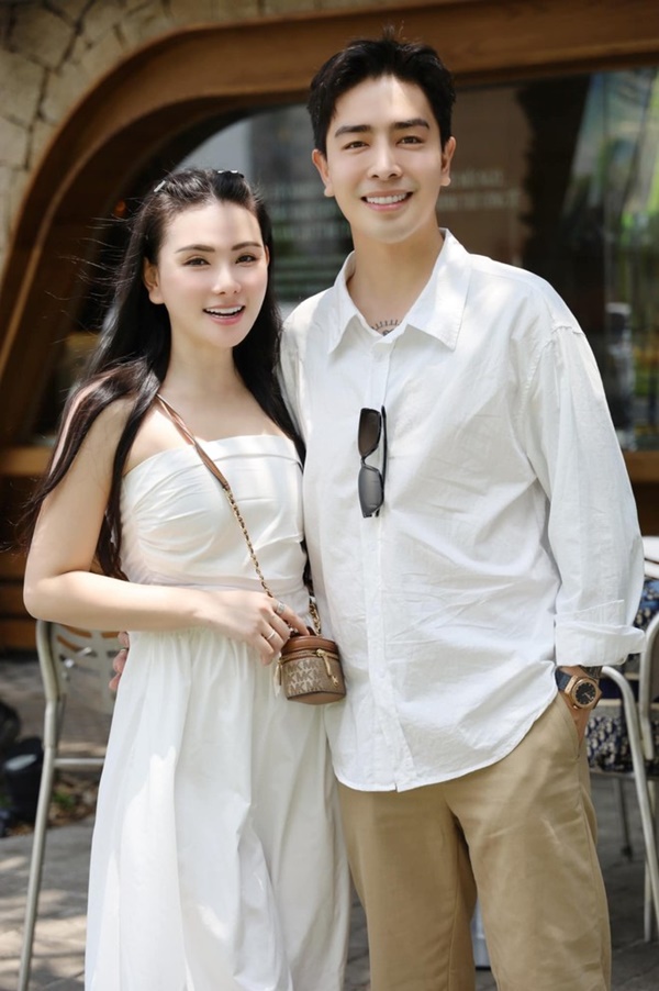 Nữ ca sĩ nổi tiếng từng được mẹ chồng treo giải sinh thêm con cho một sào đất trị giá mười mấy tỷ là ai?-6