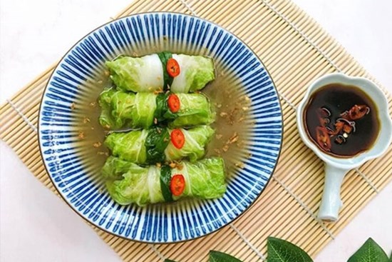 Hướng dẫn làm cải thảo cuộn ức gà lạ miệng, ăn nhiều không sợ béo