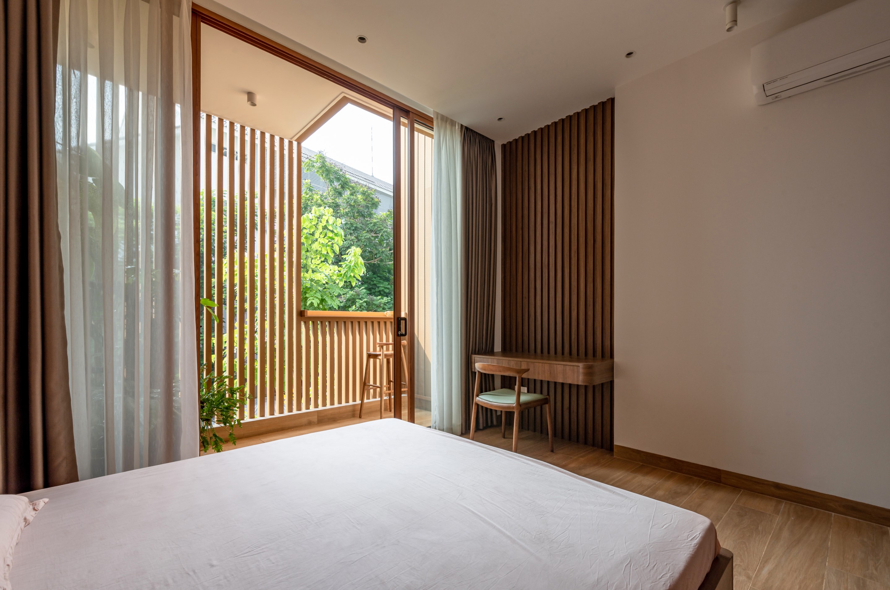 Nhà thông tầng cho gia đình có trẻ nhỏ-10