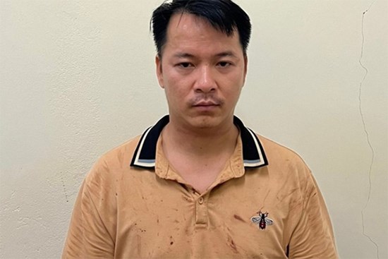 Khởi tố kẻ đâm vợ cũ dã man trên vỉa hè ở Vĩnh Phúc
