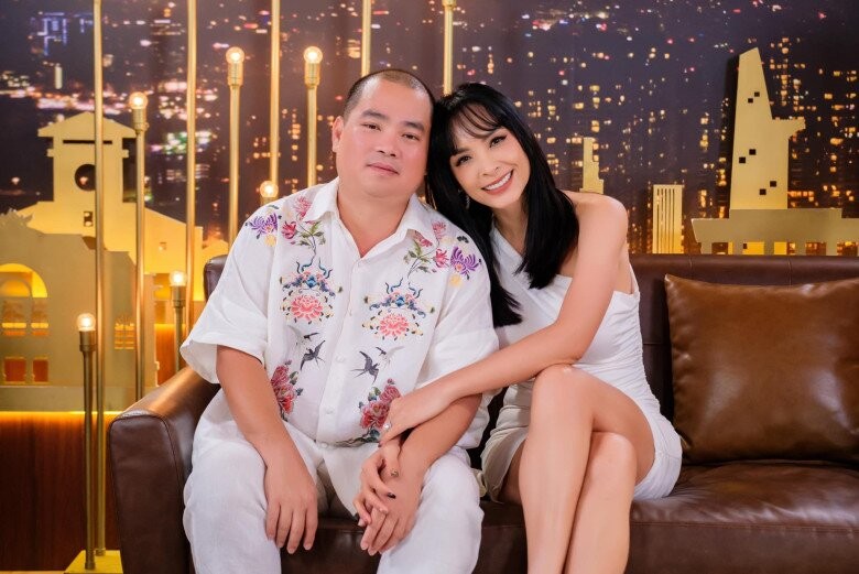 Bất ngờ với khả năng cắm hoa siêu đỉnh của chồng Thúy Hạnh trong biệt thự hạng sang-1