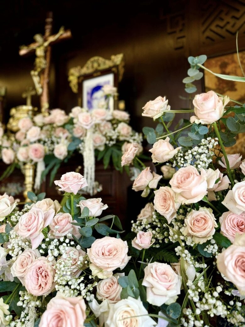 Bất ngờ với khả năng cắm hoa siêu đỉnh của chồng Thúy Hạnh trong biệt thự hạng sang-10