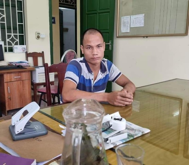 Cha dượng khai nhận việc treo bé trai 13 tuổi lên xà nhà để đánh-1