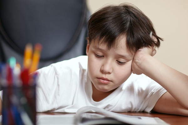 Sai lầm trong cách dạy con có thể khiến trẻ ích kỷ-1