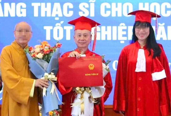 Nếu bằng cấp 3 của ông Thích Chân Quang là giả, quy trình xử lý sẽ ra sao?-2