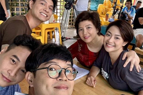 'Cười đau bụng' với hình ảnh, clip không có trên sóng của 'Vui lên nào anh em ơi'