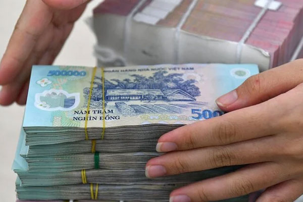 Lý do người phụ nữ gửi tiết kiệm 7 tỷ đồng vào ngân hàng nhưng 4 năm sau tài khoản không còn gì: Bài học cũ nhưng nhiều người vẫn mắc phải-2