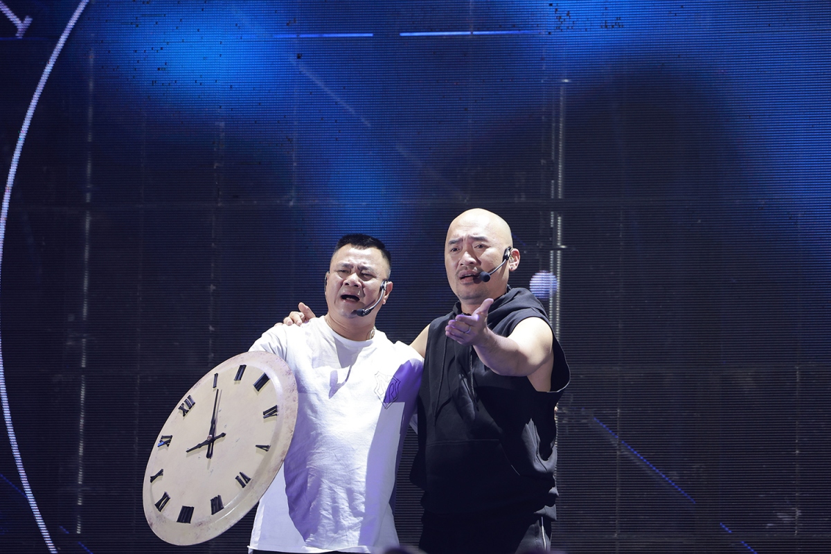 Quốc Thiên tập nhảy đến sụt cân, Tăng Phúc nhập viện-1