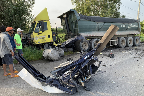 Tạm giữ tài xế dùng hung khí gây thương tích cho 6 người ở bến xe Giáp Bát-2