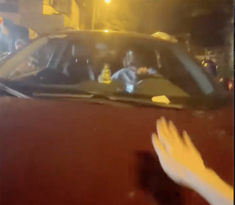 Lời khai của tài xế vụ hất cô gái lên nắp ca pô ở TPHCM-2