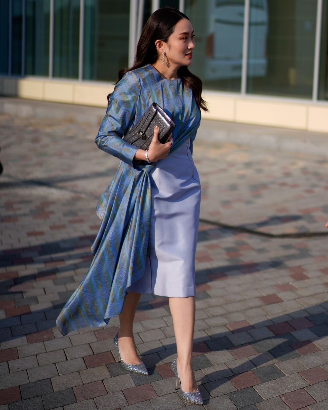 Phong cách sành điệu của nữ Thủ tướng Thái Lan nhậm chức ở tuổi 37-9