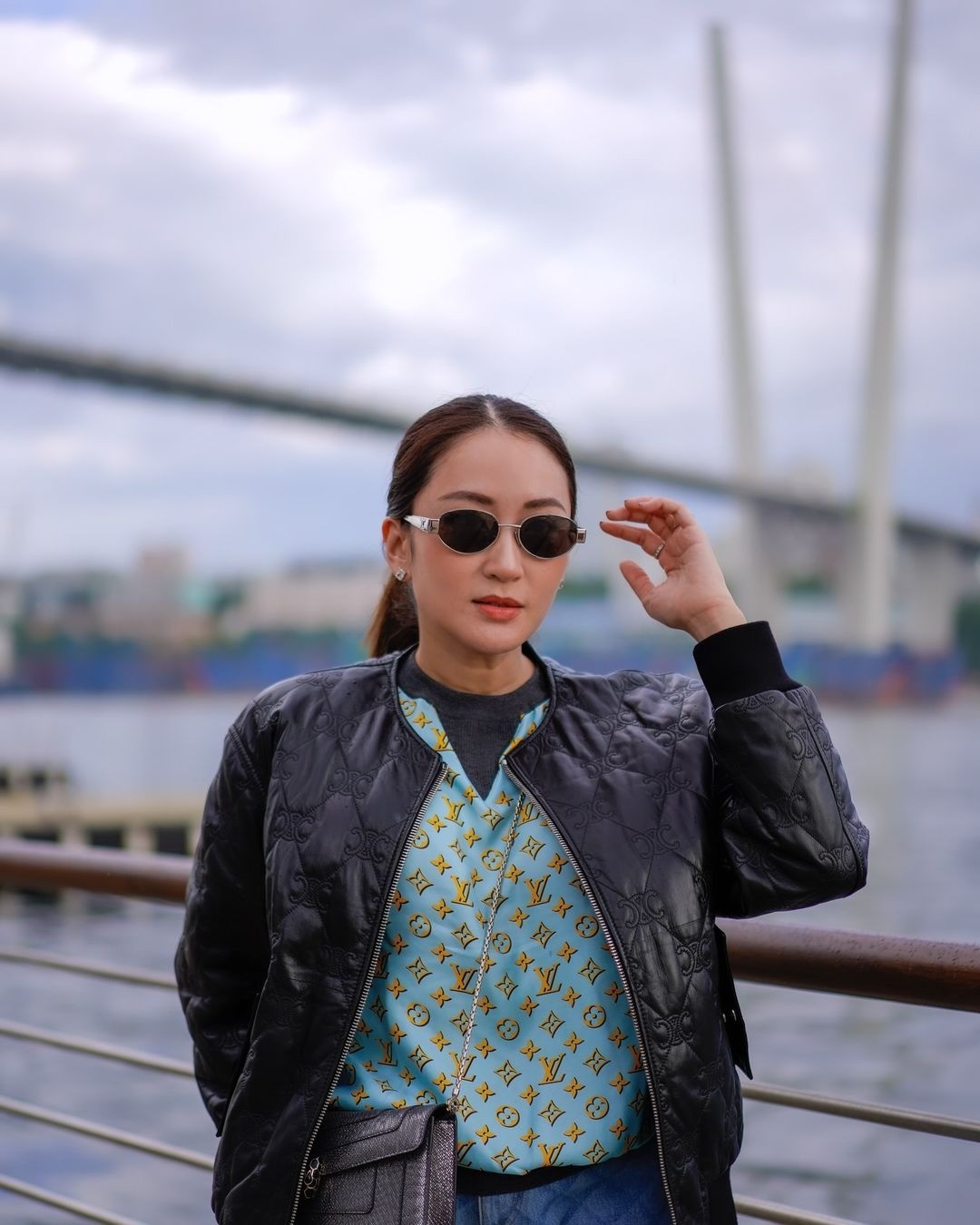 Phong cách sành điệu của nữ Thủ tướng Thái Lan nhậm chức ở tuổi 37-14